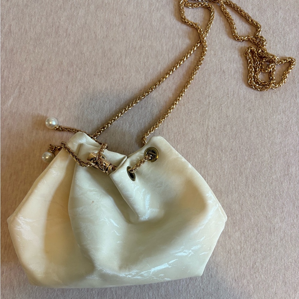 Elegant Cream Chain Shoulder Bag